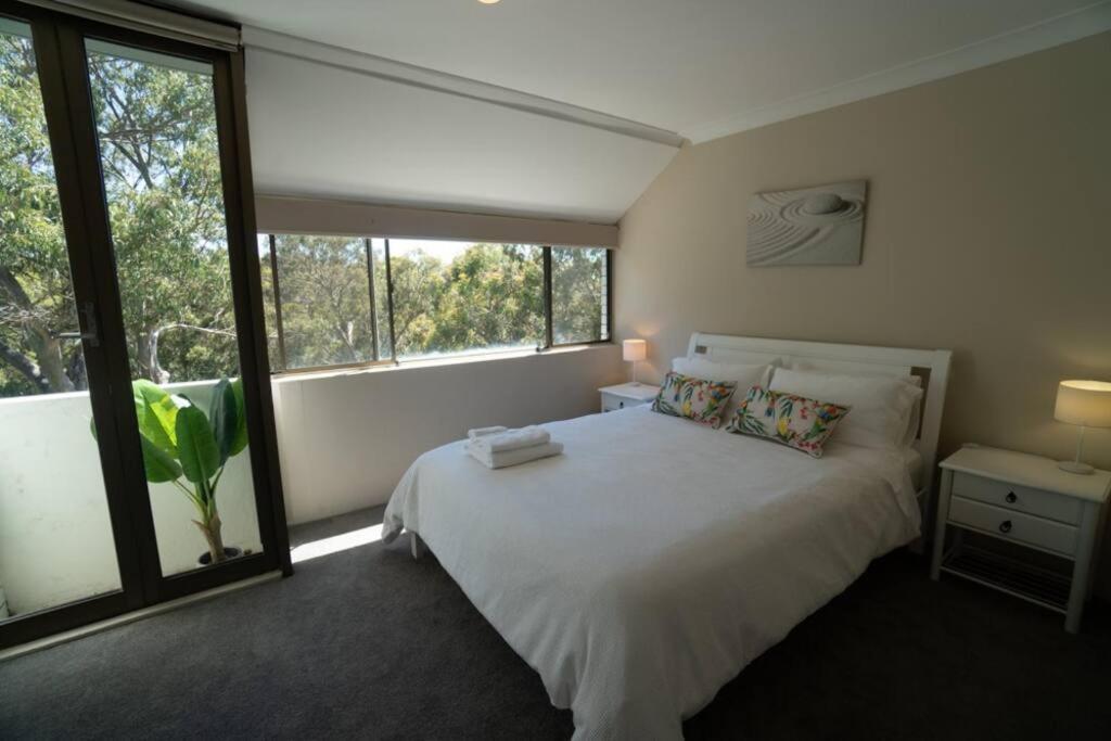 Tranquil Escape - Koala Hotspot - 2 Bed 2 Bath Apt Spectacular Sea Views Soldiers Point Exterior foto